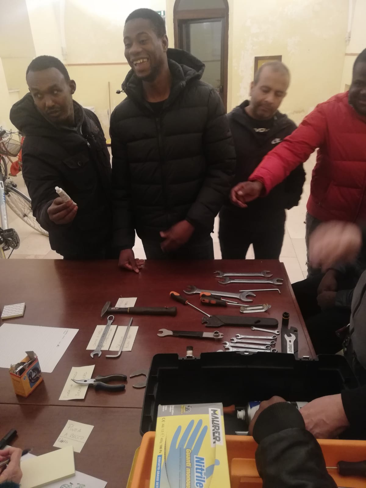 pinza a becco